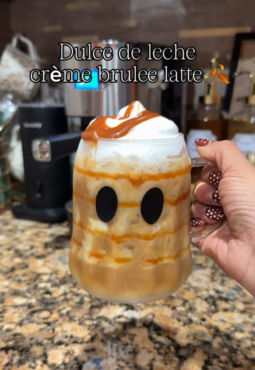 more espresso, less depresso ☕️ #icedlatte #coffeetok #icedcoffeeathome #icedcoffeerecipe #espresso 