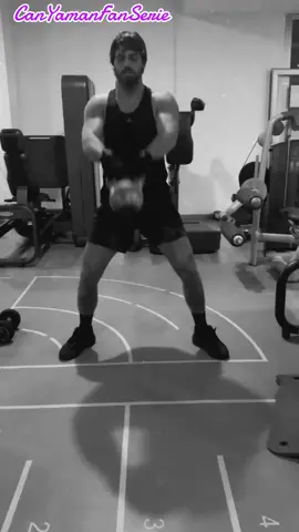 🔥 Sempre sul pezzo! 🔥  Can Yaman non smette mai di sorprenderci: tra un set e l’altro lo vediamo dedicarsi con costanza e disciplina a un allenamento intenso 💪✨. La sua determinazione è la prova che dietro il fascino e il talento c’è anche un’incredibile forza di volontà e un impegno quotidiano che lo rendono unico 🌟. Ogni goccia di sudore, ogni ora spesa in palestra è un passo in più verso il prossimo personaggio che ci farà emozionare sul grande schermo 🎬❤️. 💭 E voi, care fan, quanto vi ispira questa dedizione? Scrivetelo nei commenti 👇💞 🔥 Se vuoi vivere ancora più emozioni, contenuti esclusivi e tanta positività sul nostro Can, seguici su tutti i nostri canali ufficiali! 💎 Vuoi conoscere Can in modo vero e approfondito? Contenuti esclusivi Ebook e Podcast: https://www.patreon.com/c/canyaman_fanserie932/shop 📘 Qui in formato cartaceo in Italiano https://www.patreon.com/posts/133775437 💬 Comunità e social ufficiali: TikTok 🎵 https://www.tiktok.com/@canyamanfanserie?lang=it-IT puoi accedere anche alla nostra chat su tiktok Instagram 📸 https://www.instagram.com/canyamanfanserie/ Telegram – Serie TV 📬 https://t.me/+_-5gP2MY6WZkYzM0 YouTube 📺 https://www.youtube.com/@CanYaman_FanSerie Chat WhatsApp – Community riservata 💬 Scrivimi in privato per sapere come accedere 📅 Ogni lunedì live alle 21:30 su tiktok! Sostienici e condividi i nostri post, così potremo tornare ad essere in tante in pochissimo tempo! 💖 #CanYamanFanSerie #CanYaman #Sandokan #MiParteLaCiabattaTeam  