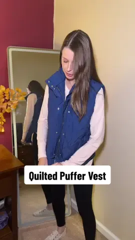 So happy I snagged one of these puffer vests before they sell out again! #puffervest #vest #pufferjacket #fallfashion #winterfashion @Evaless_official 