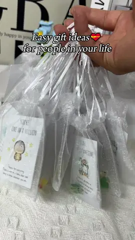 Easy and cheap gift ideas that you don't have to think about are my JAM! #cheapgiftidea #easygiftidea #employeegiftideas #employeeappreciation #workgifts 