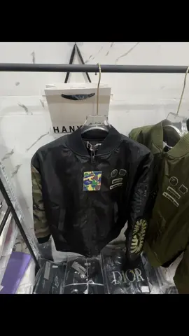 Khoác bape trần bông 3xx/k ‼️ logo thêu full slg kh nhiều 😁