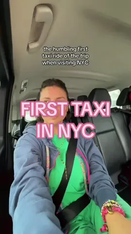 WHY IS NY SO CHAOTIC HELP 🥲🤪 buuuuutttt I’m here!!! Let new york fashion week begin ❤️🩷 first outfit later tn xo 