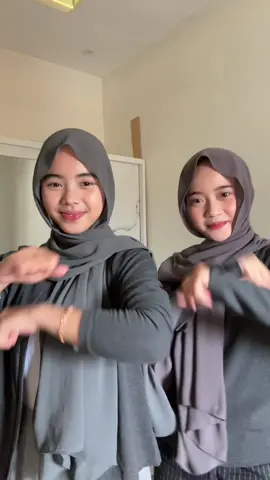ok sip kembaran😭 