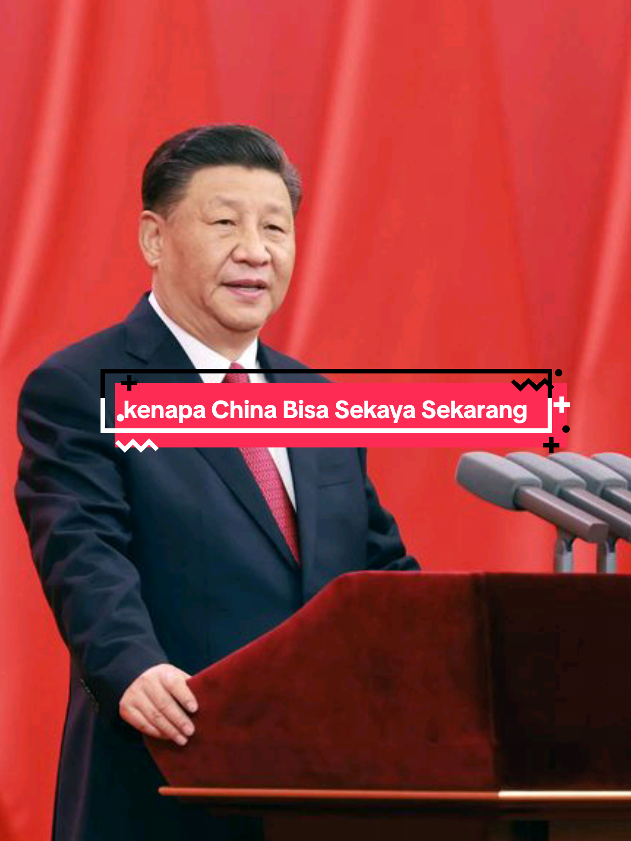 China bisa menjadi negara yang sangat kaya bukan karena satu faktor saja, melainkan gabungan dari sejarah, strategi ekonomi, jumlah penduduk, dan kebijakan pemerintah yang konsisten. Negara ini memiliki penduduk lebih dari 1,4 miliar jiwa, yang menjadikannya pasar dalam negeri raksasa sekaligus penyedia tenaga kerja yang melimpah. Dengan tenaga kerja yang banyak, China bisa memproduksi barang dalam jumlah besar dengan biaya yang relatif rendah, sementara besarnya pasar domestik membuat produk apapun hampir selalu ada pembelinya. Sejak akhir tahun 1970-an, ketika Deng Xiaoping mulai melakukan reformasi ekonomi, China mengubah sistemnya dari ekonomi tertutup yang dikendalikan penuh negara menjadi ekonomi campuran yang terbuka terhadap investasi asing. Perusahaan-perusahaan dari seluruh dunia kemudian berlomba-lomba membangun pabrik di China karena biaya produksi yang lebih murah, infrastruktur yang terus diperbaiki, serta kebijakan pemerintah yang mendukung industri. Dari situlah China mulai dikenal sebagai “pabrik dunia”, karena hampir semua barang mulai dari pakaian, elektronik, hingga komponen teknologi diproduksi di sana. Selain mengandalkan ekspor, pemerintah China juga berfokus membangun infrastruktur besar-besaran. Jalan raya, kereta cepat, pelabuhan, hingga jaringan internet mereka diperluas secara agresif. Infrastruktur yang maju ini mempercepat pergerakan barang, orang, dan informasi, sehingga kegiatan ekonomi bisa lebih efisien. Dalam waktu bersamaan, mereka juga berinvestasi di bidang pendidikan dan teknologi, mendorong munculnya perusahaan-perusahaan raksasa seperti Huawei, Alibaba, Tencent, dan BYD yang kini bersaing di pasar global. China juga memiliki strategi khusus dalam mengelola cadangan devisa. Mereka membeli utang negara lain, termasuk Amerika Serikat, serta menguasai sumber daya alam penting di Afrika dan Asia melalui investasi. Langkah ini membuat China punya pengaruh besar di ekonomi global. Kombinasi antara tenaga kerja yang besar, produksi massal, kebijakan pemerintah yang agresif, investasi luar negeri, dan penguasaan teknologi membuat China tumbuh dari negara berkembang yang miskin menjadi salah satu ekonomi terbesar di dunia. Maka bisa dibilang, kekayaan China lahir dari perpaduan antara jumlah penduduk yang sangat besar, kemampuan menjadi pusat produksi dunia, kekuatan infrastruktur, perkembangan teknologi, serta strategi global yang membuat mereka berperan penting dalam hampir semua rantai pasokan internasional. #kamarfilm #fyp #foryou #foryoupage #education 