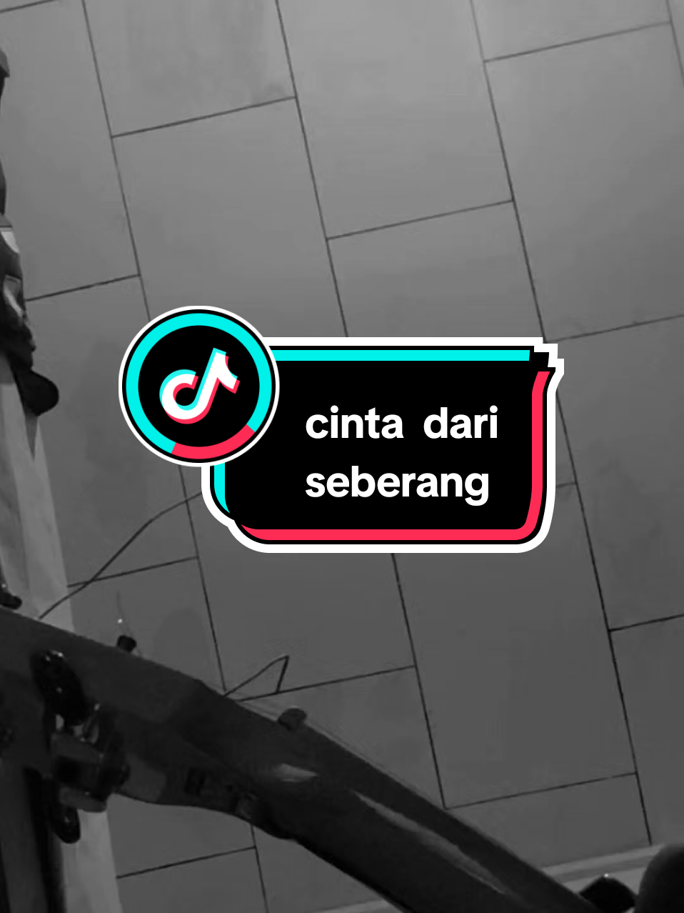 cinta dari seberang  @zidanofficial_  #cover #guitar #fyp #acustic #foryou 