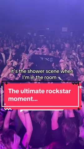 Replying to @PokemonFajita65 rockstar moment. Wyd if you see this? Sh0W someone who needs to see it… #emo #tx2 #livemusic #rockstar 