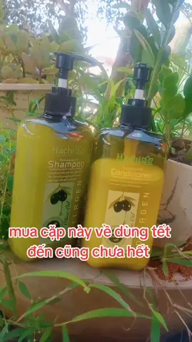 mua cặp này về dùng tóc vừa sạch gau thơm mượt mà, dùng lâu hết lắm chắc tết cũng chưa hết #suatam #xahoi #giadinh #xuhuongtiktok #daugoitrigau 