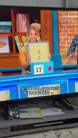 Quando guardi affari tuoi a casa dei nonni per digli che @Stefano De Martino ha scelto “OH MA” per il nuovo balletto 🤣♥️