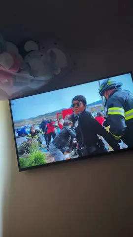 I can forgive Chimney for a lot of things, saving that man is not one of them. 😂 #911onabc #chimneyhan #rewatch #911fandom #fyp 