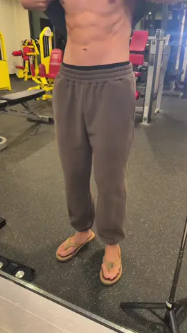 I love wearing these #comfrt #comfrtsweatpants 