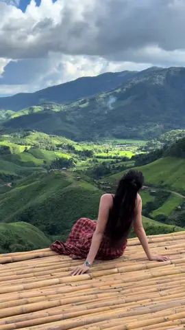 อยากวนกลับมาที่เดิมอีกครั้ง วิวมันดีย์มากกจิง💚 #บ้านแห่งสายหมอก #ห้วยหมี #สะปัน #น่าน #fyp 