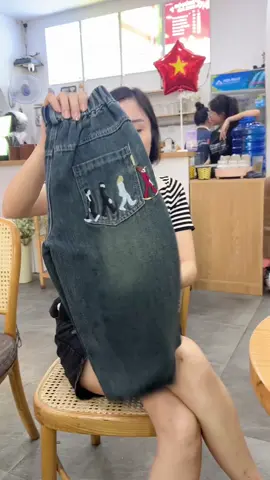 Các mẹ kịp nhấc quần này cho con chưa 