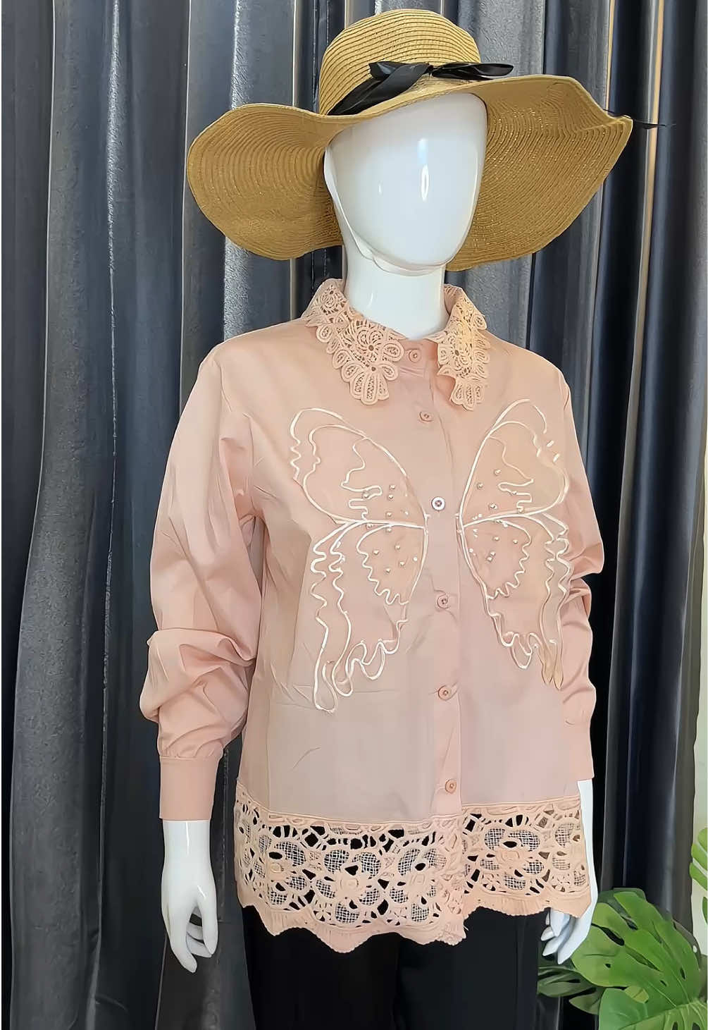 Warna pink nya soft bgt beb😍 ready langsung kirim ya#kemejawanita #blousewanita #atasanwanita 