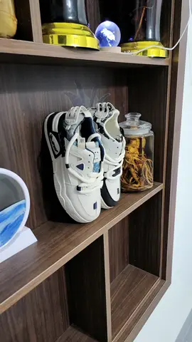 sẵn 2 màu nhe anh em