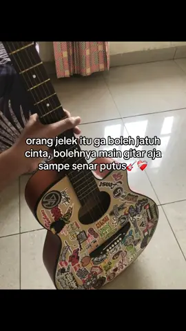 #sad #sadstory #guitar #yamaha #foryoupage 