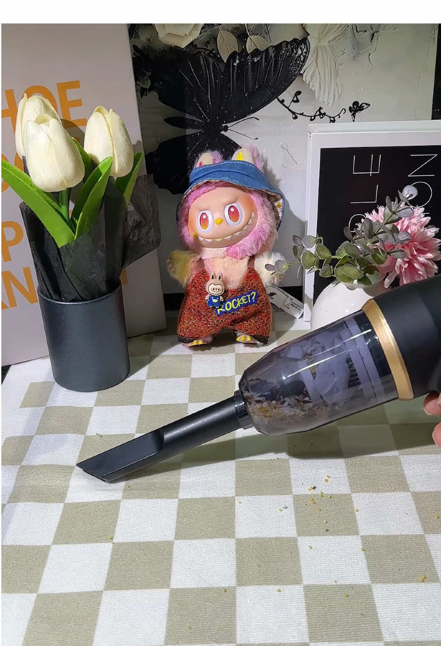 C'est le meilleur aspirateur sans fil que j'ai jamais utilisé : léger, puissant et pratique. #vacuumcleaner #carcleaning #tiktokshop #tiktokmademebuyit #portablevacuum   