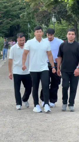 #keşfetteyizzz @ZainalAbidin🦅 @𝐎𝐌𝐈𝐃 شاهزاده امید هراتی @omid_jan_🇩🇪 