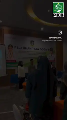Aman, S.Pd., M.M. secara resmi membuka Pelatihan Tata Boga V sebagai bentuk realisasi program kerja dan komitmen terhadap konstituen. Kegiatan ini merupakan bagian dari upaya nyata dalam mendukung pengembangan kapasitas masyarakat, khususnya di bidang keterampilan tata boga. Komitmen diwujudkan melalui aksi nyata demi kemajuan bersama.  #batamaman #kepriaman #dprd #pelatihantatabogagratis #realisasiprogram