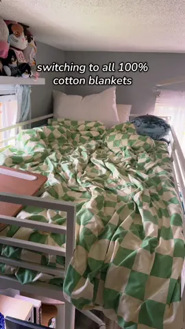 It’s so comfy!! I know that sleeping in polyester is really bad for you so that’s why I’m switching all my blankets! ##roomdecor##roominspo##cozy##trending ##animeroom