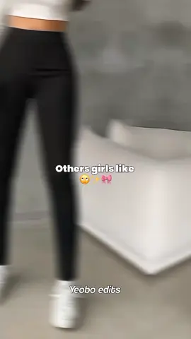 and me like 👖🎀💋#tiktokviralvideo #aishyy_editss #comment #follow #likes 