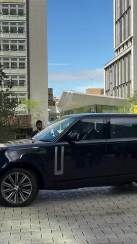 Prince Harry, the Duke of Sussex arrives at the Royal British Legion Centre for blast injuries at Imperial College, London. #royal #princeharry #thedukeofsussex #imperialcollege #london 