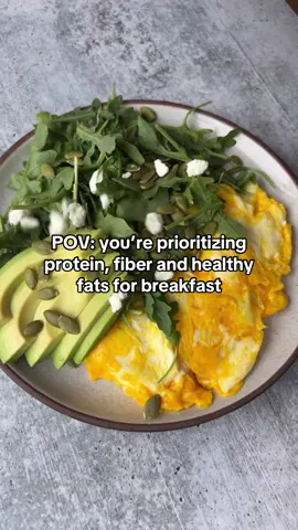 POV: you’re prioritizing protein, fiber and healthy fats for breakfast 💯 . Scrambled eggs, Arugula, Avocado, Pumpkin seeds, Goat cheese, Olive oil, Pink salt, Black pepper & Chili flakes