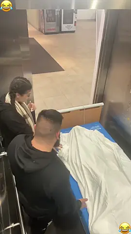 Fake death prank #funnyvideo #funny #funnyprank #prankvideo #scareprank 