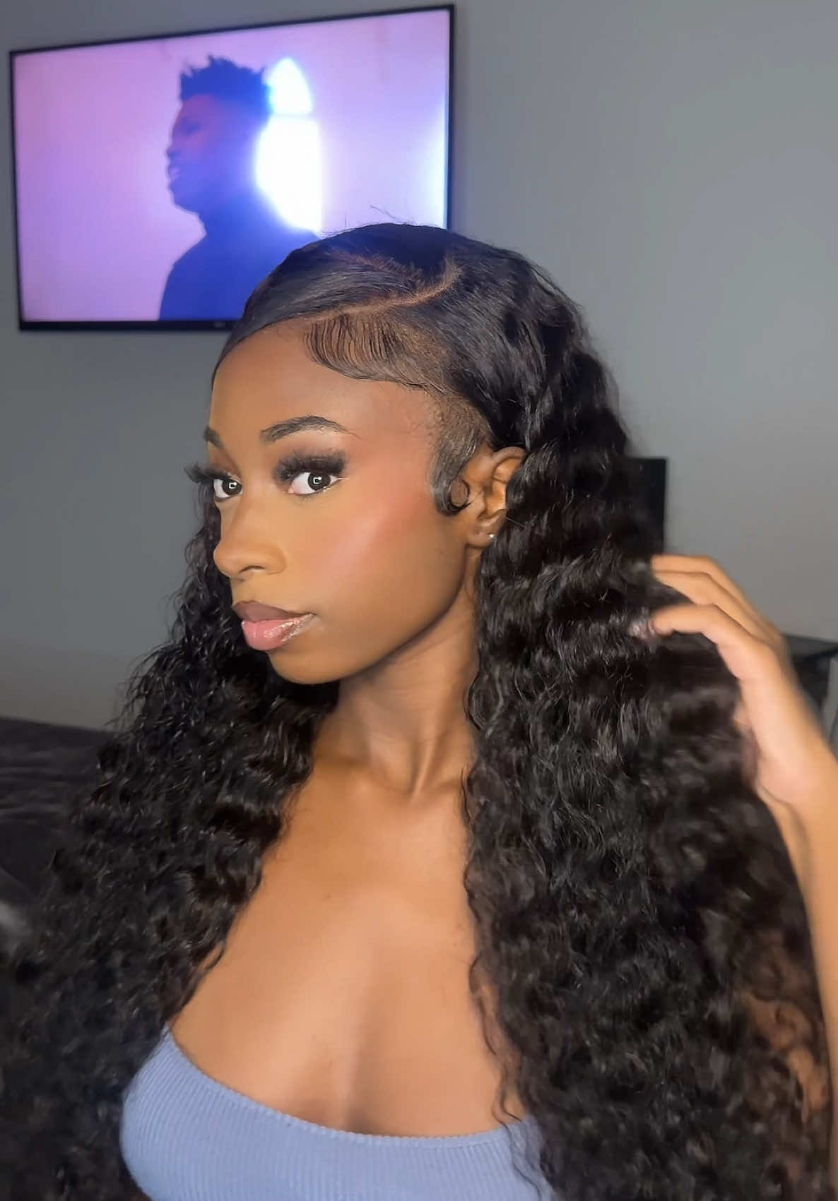 I love a good swoop look 🥰 @Idoli #fy #grwm 