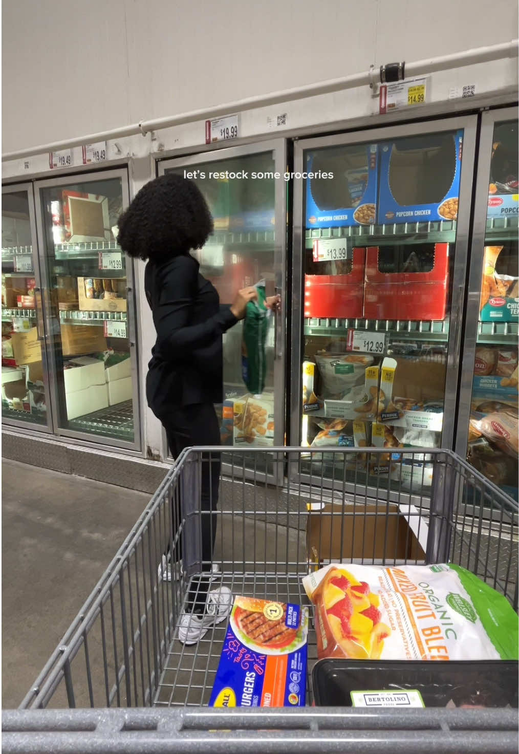social anxiety fears me! 🤣 my budget was $250, y’all think i stayed under or went over? #grocerystore #groceries #shopwithme #productivity #adulting 