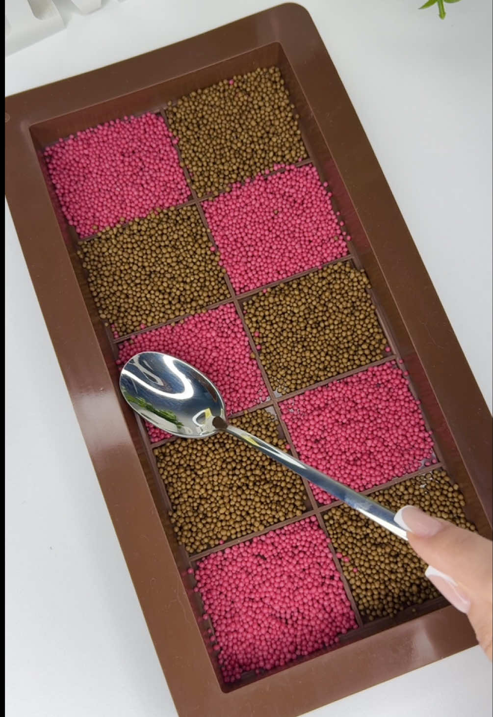 Dubai Schokolade 🤎🍫 ASMR version #asmr #asmrsounds #europe #chocolate  #creatorsearchinsights 