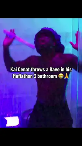 Bro is different 😭🔥🔥 #fyp #viral #kaicenat #mafiathon3 #rave 