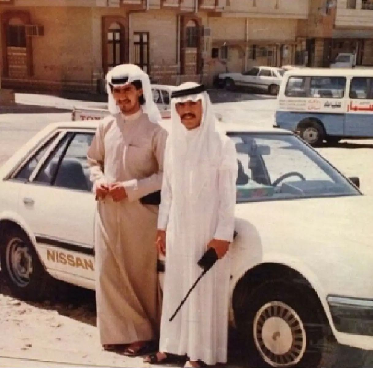 صوره قديمه للعميد عبدالله ابو عريج و والعميد منصور حمدان حفظهم الله #قحطان #بني_بشر #جنب #العسران 