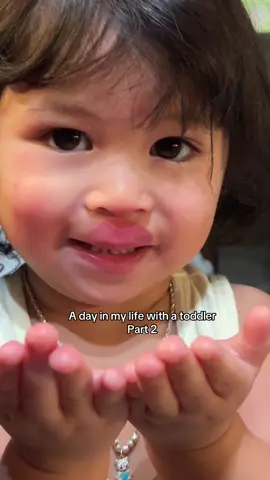 A day in my life with Ellie 😆 #funny #shinebrightwithstar #adayinmylife #toddlersoftiktok #LanguageLearning 