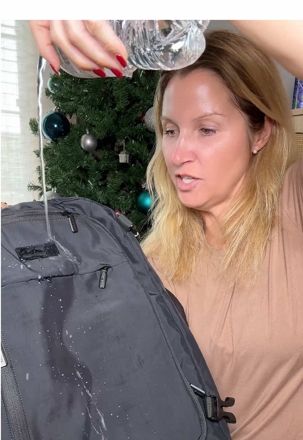 Travel essential ✈️🤌🏼 #travelbackpack #travelhacks #backpack #travelbag #lovevook 