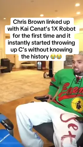 Robot about to get sent back if he keep this up 😭🙏 #kaicenat #kaicenatclips #chrisbrown #mafiathon3 
