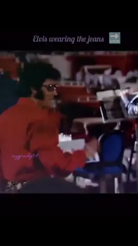 ...look at our beautiful Man Elvis👀🫴🏻🤍he wearing the jeans,but he dont like the denim,only for his movie roles he must have it. Elvis had a way better style like a real MAN🥹and I love his hair style, clothing....everything🫦🥵 #elvispresley #elvis #iloveyou #elvisaaronpresley #missyou @Elvis Official 