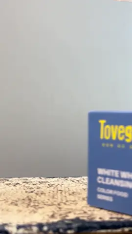 @Tovegan Global  nourishing Cleansing Balm!   Infused with natural ingredients like Sweet Almond Oil, Shea Butter, Macadamia Seed Oil, and Sunflower Seed Oil, this balm effortlessly melts away dirt while leaving your skin soft and hydrated Perfect for a deep cleanse. بلسم التنظيف المغذي!   غني بمكونات طبيعية مثل زيت اللوز الحلو، زبدة الشيا، زيت بذور المكاديميا، وزيت بذور دوار الشمس. يساعد  على إذابة  الميك اب و الأوساخ بسهولة ويترك بشرتك ناعمة ومرطبة. مثالي لتنظيف عميق  #skincare #cleansingbalm #tovegan #beauty 