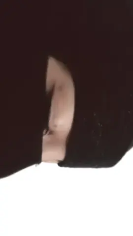 আমার চোখ মাসাআল্লাহ আনেক সুন্দর তাই না 👀