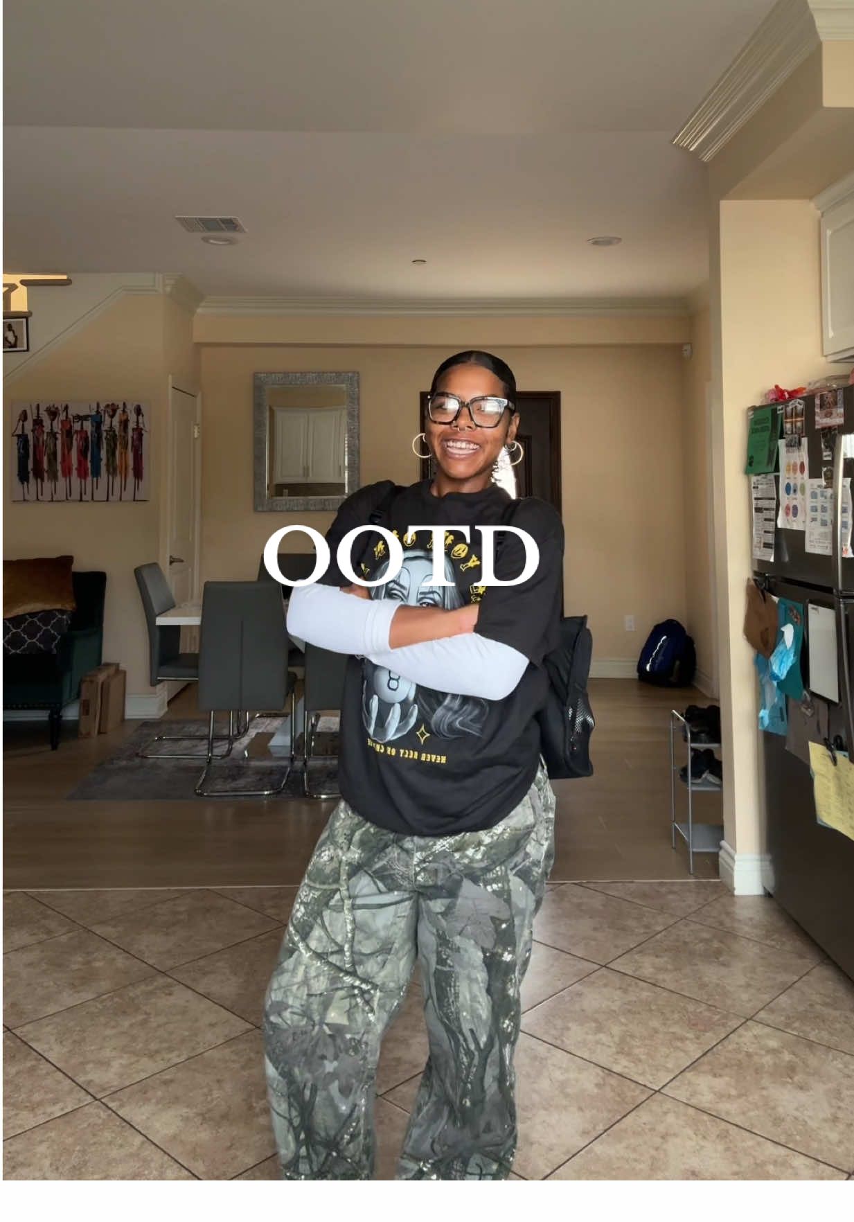 Thanks brother, I stole you’re shirt 💛#OOTD #ootdinspo #ootdinspodaily #fypシ゚ #random 