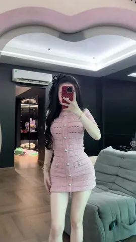 Ít nói trầm tính nhưng gu vinahouse, thái hoàng remixx 🙄