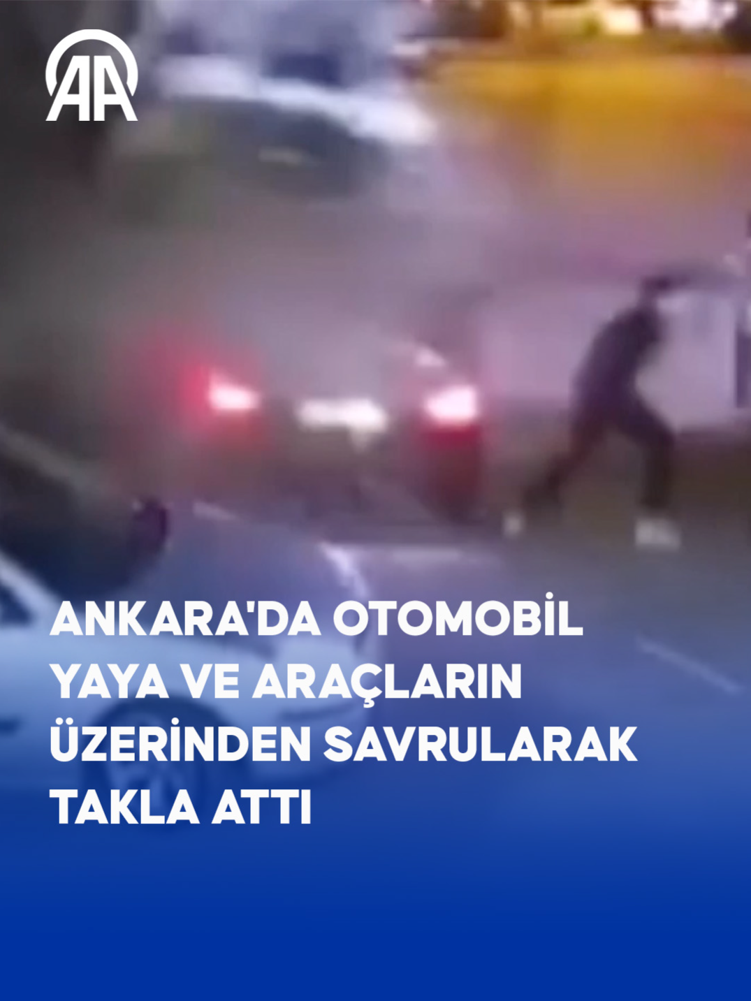 Ankara'da kaldırıma çarpan otomobil yaya ve araçların üzerinden savrularak takla attı Kaza anı, güvenlik kamerasınca kaydedildi #anadoluajansi #anadolu #haber #sondakika #gündem #ankara