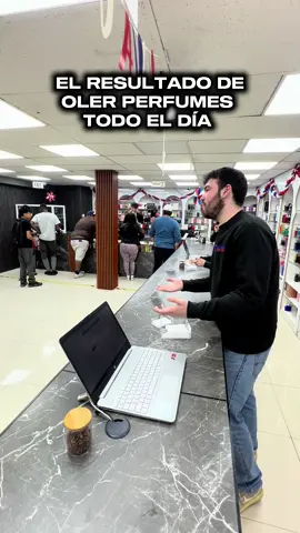 😵‍💫 Tanto perfume alrededor tuvo consecuencias… Álvaro cayó en la locura de tanto oler fragancias. Entre risas y aromas, quedó claro que en Comprar en Chile la pasión por los perfumes se nos va de las manos. Perfumes árabes, frascos llamativos y momentos únicos en la perfumería. #perfumes #perfumeschile #comprarenchile #perfumería #perfumesarabes  