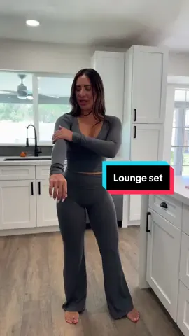 These two piece lounge sets are so cozy and flattering😍 #loungesets #loungeset #loungewearstyle #loungewearset #loungewear 
