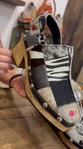 #modafeminina #diseñodemoda #calzadofemenino #zapatosdemujer #salentotiktok 