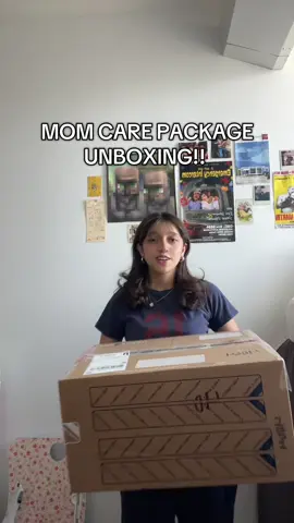 originally filmed for my mom but thought to post it for the mems, thank you mom i love u so much!! SONNY ANGEL UNBOXING AT THE END ft.maddy 💅🏻 #syracuseuniversity #carepackage #sonnyangel #haul #ThankYouMom 