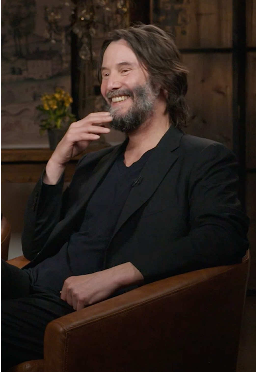 Neo has entered the chat. #GoodFortune #TheMatrix #KeanuReeves #KekePalmer #SethRogen 