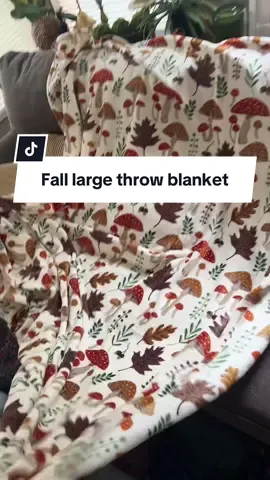 #fallthrowblanket #blanketwithmushrooms #falldecor