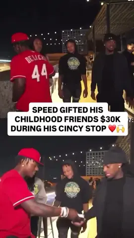 SPEED GIVES HIS CHILDHOOD FRIENDS 30K EACH 🥹🥹 ❤️#ishowspeedclipz #iss #ishowspeed #speed #ishowspeedclips 