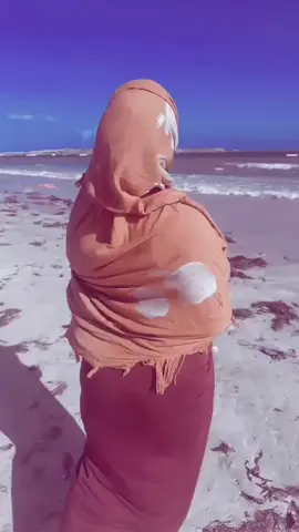 ☺️🙈#somalitiktok #kismayotiktok @Daroodka.nool🦁🦅 @Shukri Tahliil🦋❤️ @Aduuyo 21 @quweenAxlam @rayaanqurux805n 
