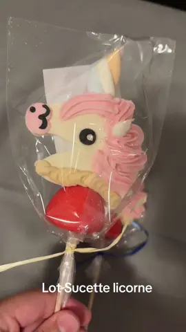 Lot de 3 sucette licorne 10€ 